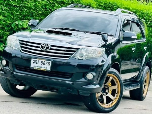 Toyota Fortuner 3.0 4*2 A/T ปี 2012 รูปที่ 0